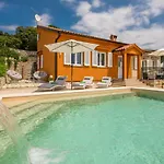 Villa Hacienda Babina