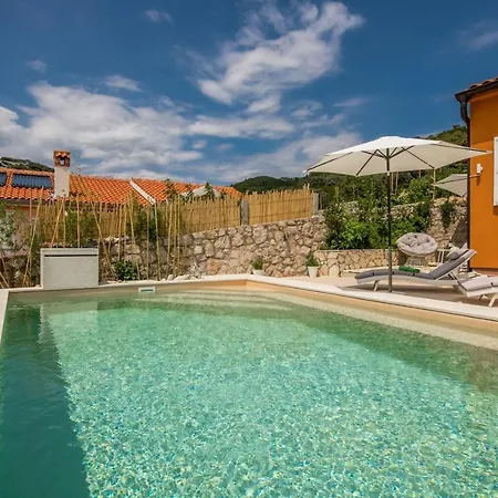 Vila Hacienda Babina